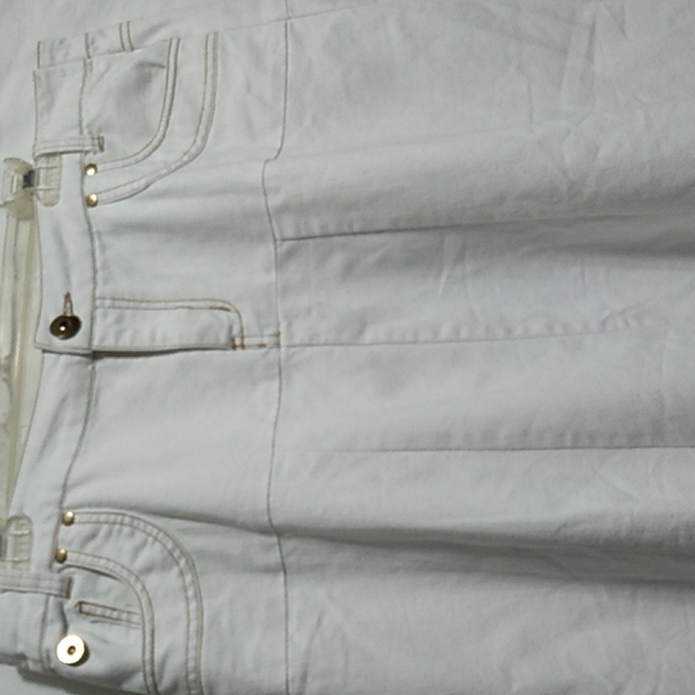 (X-61) SALE! White Jean Maxi Skirt Great Condition Factory Distressed Hem - Picture 2 of 10